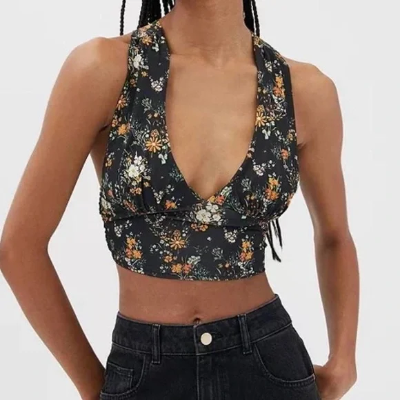 🌻 SLAYED Urban Outfitters Black Motif Floral Lace Trim Top-Small ✨ - Picture 2 of 9